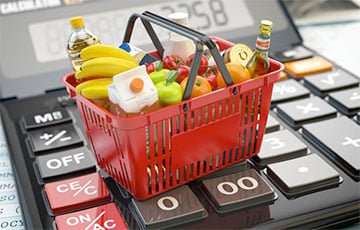 Московитам начали массово продавать просроченные продукты