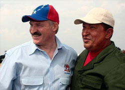 Лукашенко: Чавес велик и непобедим