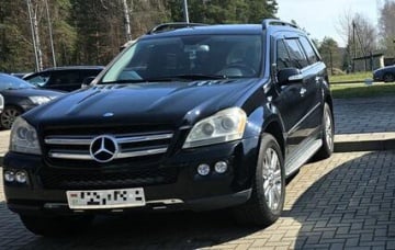 Трех беларусов и Mercedes на беларусских номерах задержали в Литве.