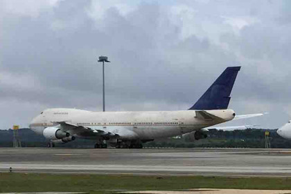 Владелец трех бесхозных самолетов в аэропорту Куала-Лумпура нашелся