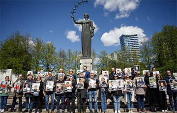 В Вильнюсе состоялся флешмоб в поддержку беларусских журналистов-политзаключенных