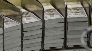 Латушко заявил о возобновлении переговоров о единой валюте с Россией, Нацбанк опровергает