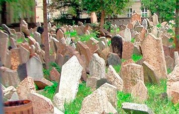 Власти сносят еврейские кладбища по всей Беларуси