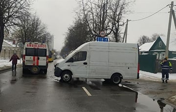 В Минске в аварию попала «скорая», которая везла женщину с младенцем