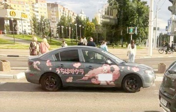 В Витебске заметили авто с «пикантным художеством»