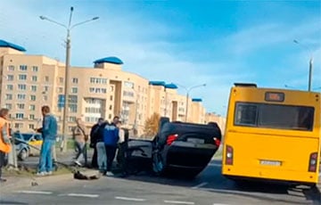 В Минске перевернулся люксовый автомобиль Maybach с московскими номерами