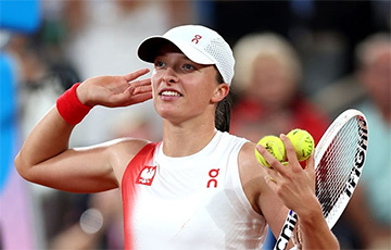 Ига Свентек разгромила Анисимову 6:0, 6:0 и стала победительницей Уимблдона