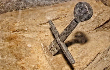 Во Франции исчез легендарный меч Роланда, который был воткнут в скалу 1300 лет назад