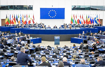 Европарламент одобрил передачу Украине 50 млрд евро помощи