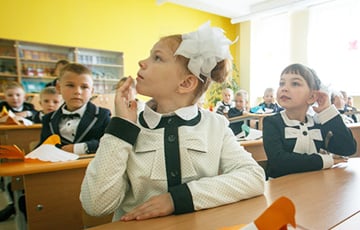 Дворников в Ельске заменили школьниками
