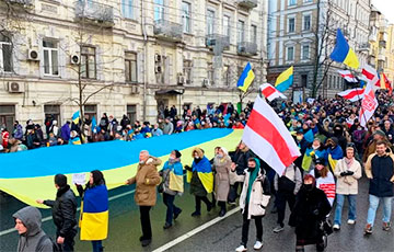 В Киеве прошел «Марш единства» за Украину