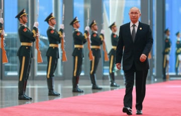Си Цзиньпин поставил на место опоздавшего Путина