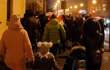 В Орловке проходит шумный дворовый марш