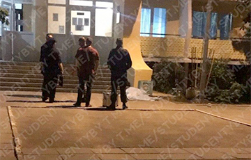 В Минске с крыши общежития упал студент из Китая