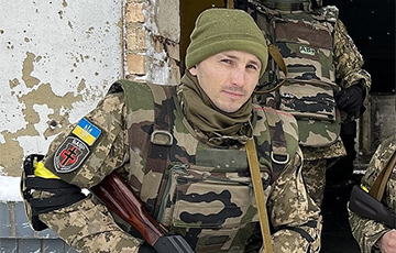 Бойца полка Калиновского Дениса Урбановича наградили медалью Рады БНР