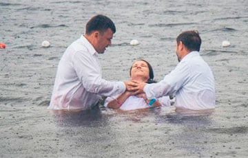 В Беларуси запретили проведение обряда крещения?