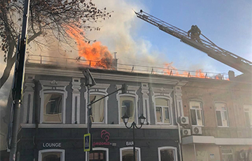 В центре московитского Ростова бушует крупный пожар