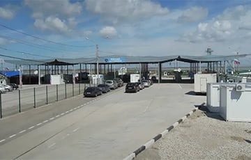 Оккупанты перекрыли въезд в Крым после удара по мосту вблизи Чонгара