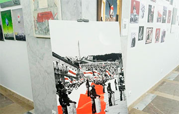 В Варшаве проходит выставка непокоренного белорусского искусства «REBELarus»