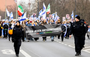 В Берлине сотни людей вышли на демонстрацию в поддержку Израиля