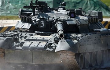 Московитский танк переехал оккупанта-пехотинца