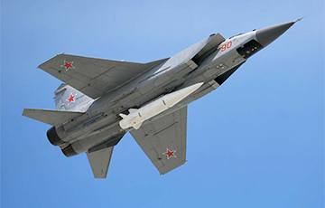 В Мачулищах подняли в небо МиГ-31К с «Кинжалами»