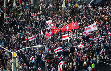 Более 100 тысяч человек участвуют в Марше освобождения