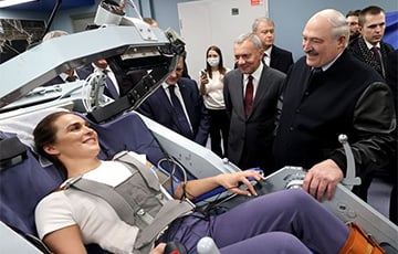 Лукашенко определил статус беларусских космонавтов