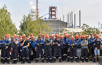 «Настоящее время»: Пора белорусским рабочим взять будущее в свои руки
