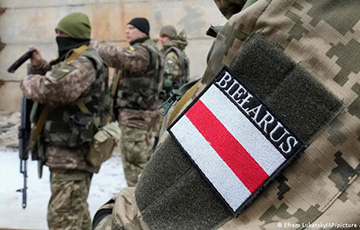 Беларусские воины захватили в Лукьяновке технику московитских оккупантов и взорвали танки
