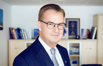 Режим отказал в визе руководителю представительства ЕС Дирку Шубелю