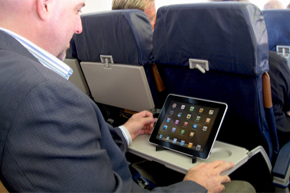В Европе разрешат использование электроники при взлете и посадке самолета