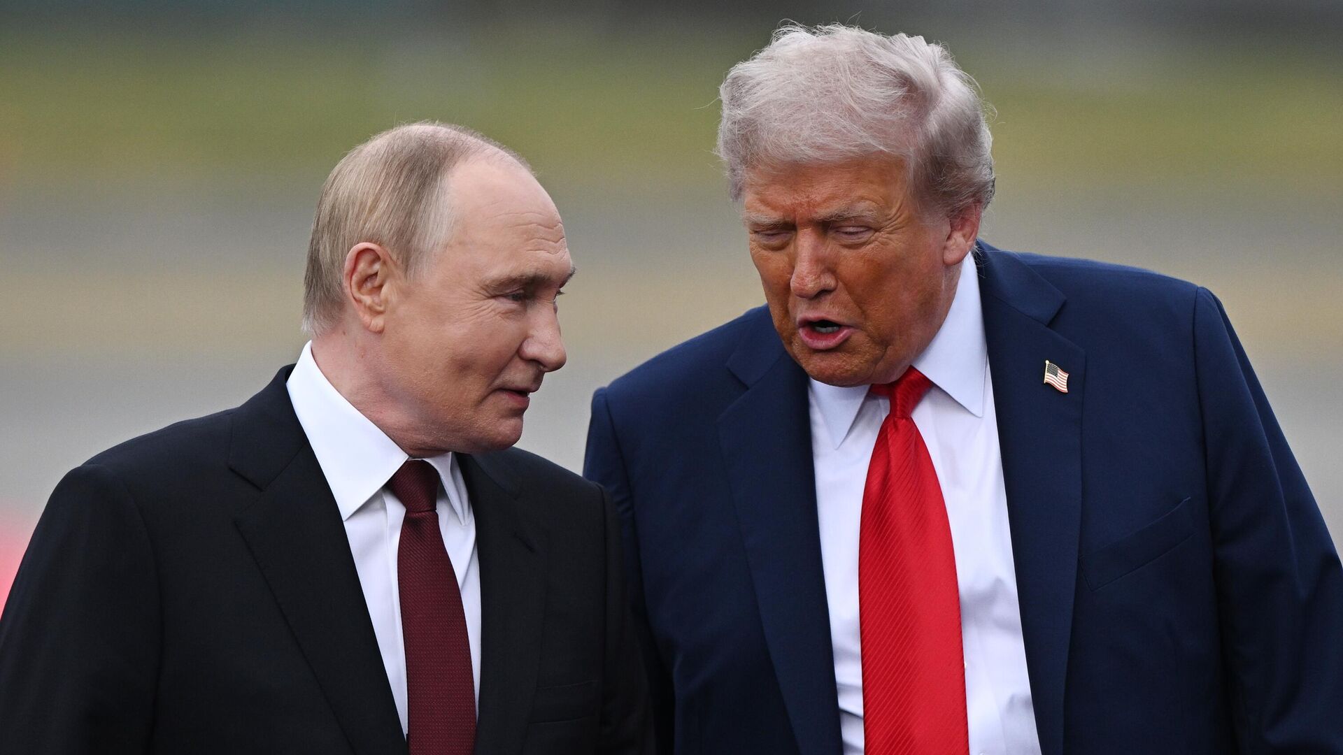 Путин заявил Трампу о готовности объявить перемирие на День Победы