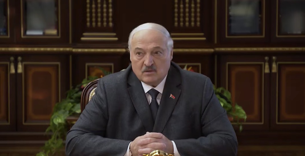 Лукашенко назначил 14 высших чиновников: министра, губернатора, глав исполкомов и ректоров