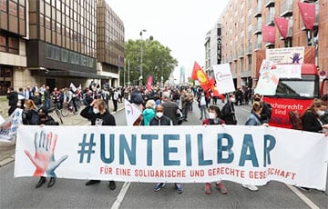 В Берлине 10 тысяч человек вышли на акцию за общественную солидарность