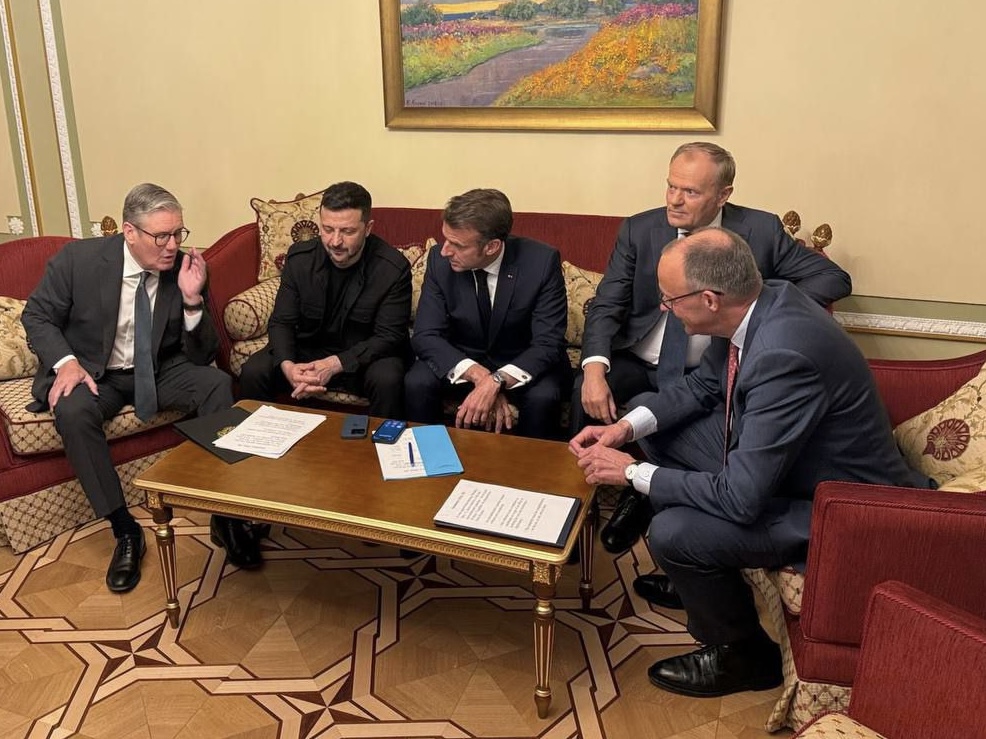 Макрон заявил о санкциях против Московии в случае отказа от 30-дневного перемирия
