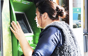 Беларусы столкнулись с проблемами в работе банкоматов