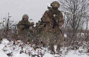 Украина перебрасывает войска к границе с Беларусью