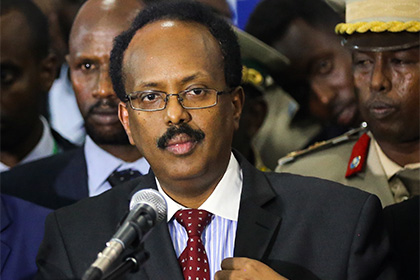 Американский посол предложил президенту Сомали сделать его страну снова великой