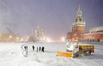 На Москву обрушились аномальные снегопады