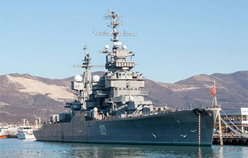 Появилось фото подбитого БДК «Оленегорский горняк» в порту Новомосковитска