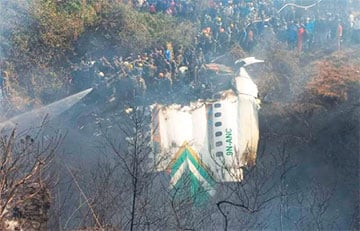 На борту разбившегося в Непале самолета были московиты