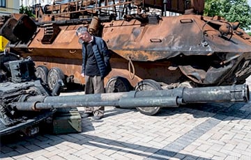 В Киеве выставили уничтоженную военную технику московитских оккупантов