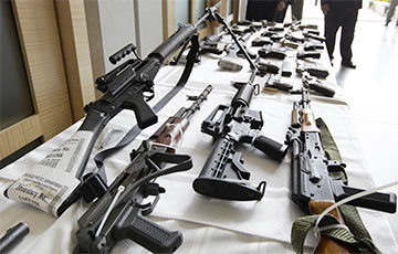 СМИ: Стрелковое оружие продолжает экспортироваться в Московию