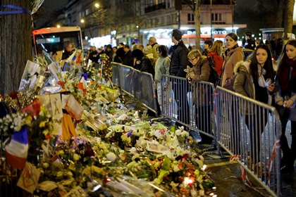 Прокуратура Парижа обвинила двух девушек-подростков в подготовке теракта
