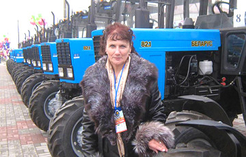 Лучшую женщину-трактористку Гомельской области уволили из хозяйства