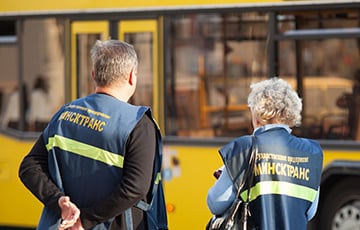 В Минске безбилетница облила водкой контролеров и попыталась избить их бутылкой
