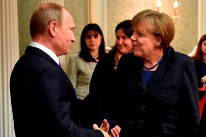 Меркель выразила готовность строить мир в Европе вместе с Россией