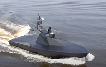 Появилось видео, как морские дроны атакуют бухту в Севастополе