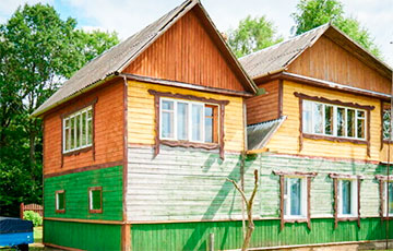 Наподобие панской хаты: в Беларуси продают уникальный дом